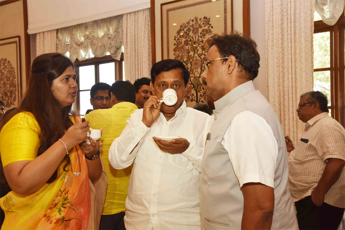 CM Devendra Fadnavis No Tea Party at Sahyadri Guest House.