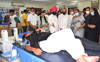 Minister Yashomati Thakur visit Blood Donation Camp at MRCC organised on occasion of Rahulji Gandhi Birthday.
