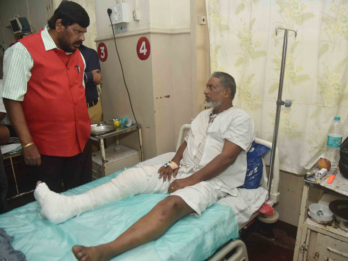 Social Justice & Empowerment MOS Ramdas Athawale visits Husaini # Mumbai Building Collapse Site & victims at J J Hospital.