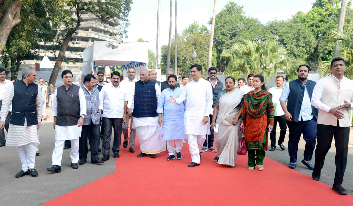4th Day Winter Assembly Session Vidhan Bhavan Nagpur.