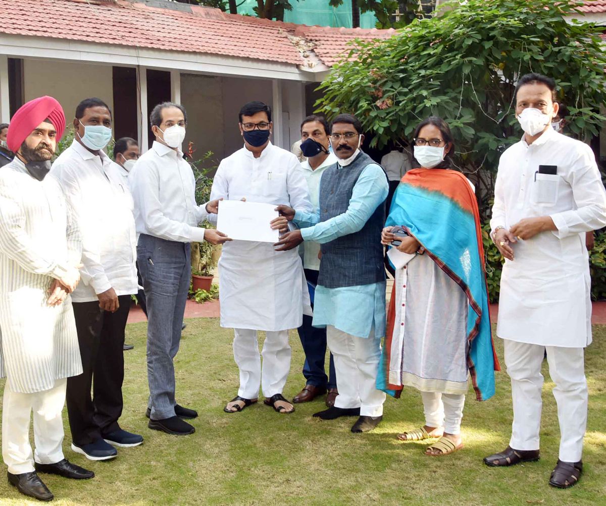 MPCC & MRCC Delegation Meets CM Uddhav Thackeray at Varsha Bunglow.