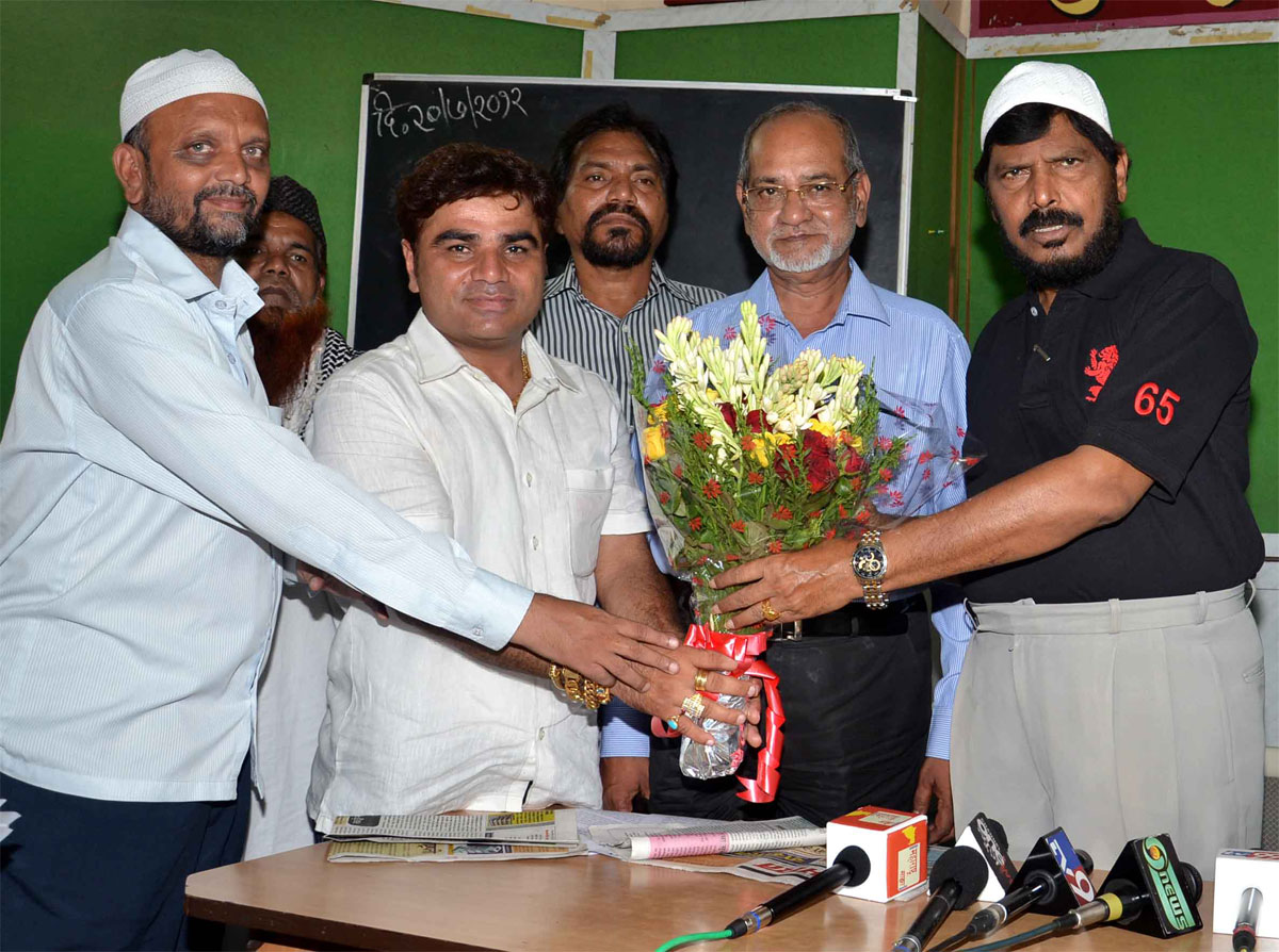 RPI PRESIDENT RAMDAS ATHAWALE IN MUMBAI MARATHI PATRKAR SANGH AT AZAD MAIDAN.