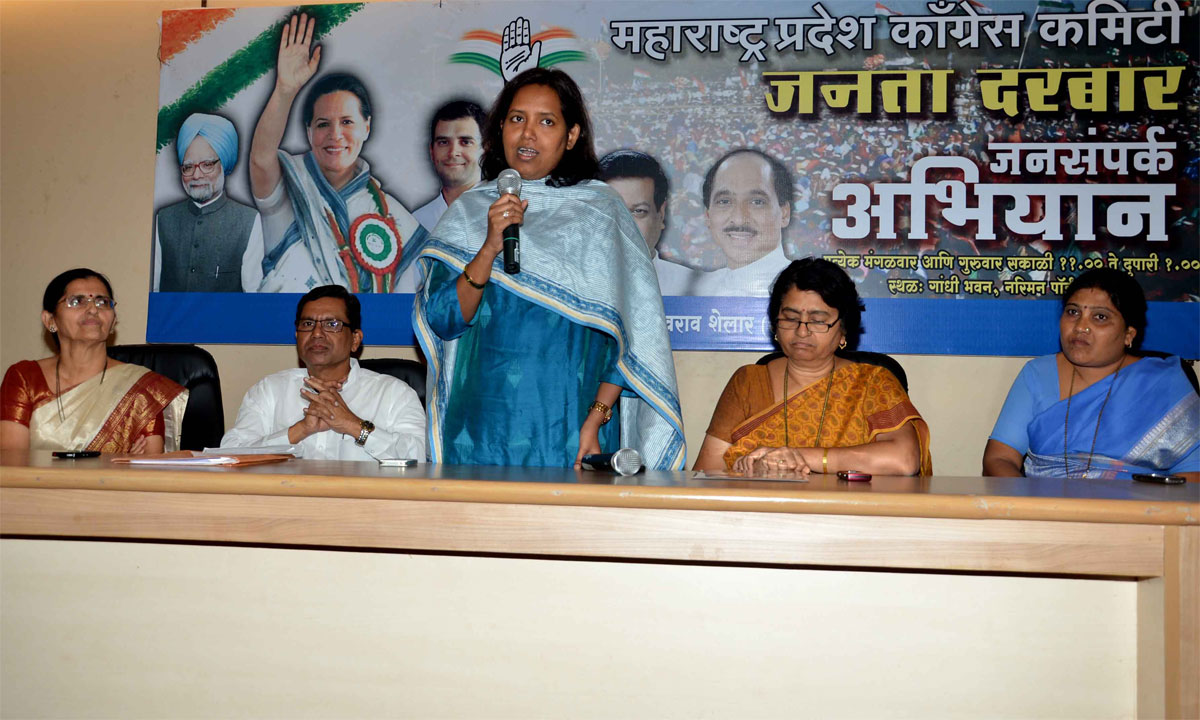 MINISTER VARSHATAI GAIKWAD IN JANTA DARBAR AT GANDHI BHAVAN.