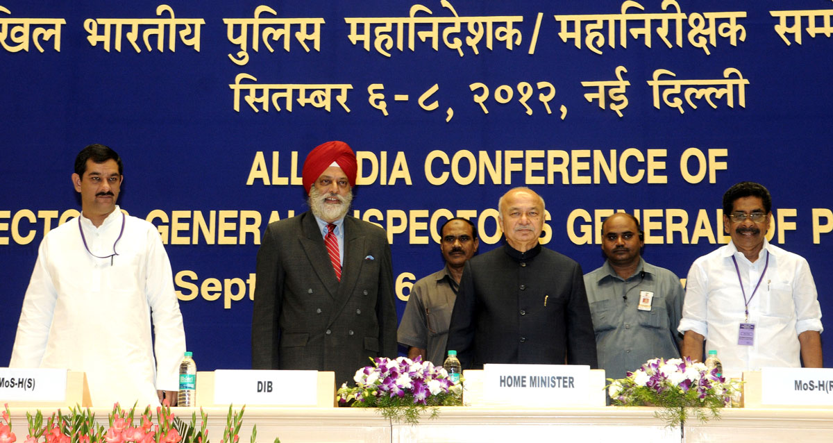 UNION MINISTER HOME SUSHIL KUMAR SINDE IN CONFERENCE DGP'S/IGP'S IN NEW DELHI.