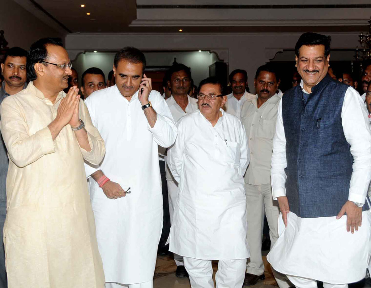 CONGRESS & NCP STATE ALLIANCE CORE COMMITTEE MEETS AT SAHYADRI GUEST HOUSE.