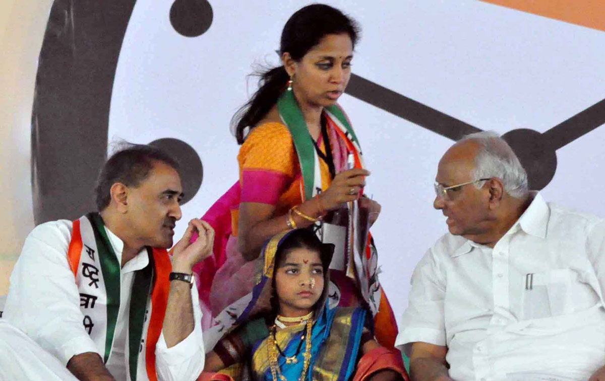 NCP PRESIDENT & UNION MINISTER SHARAD PAWAR IN NCP YUVATI MELAVA AT DEVGIRI COLLEGE AURANGABAD.