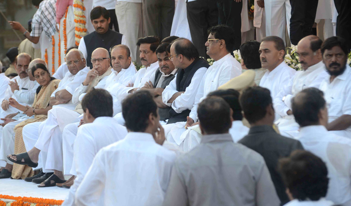 SHIVSENA SUPREMO BALASAHEB THAKAREY FUNERAL AT DADAR.