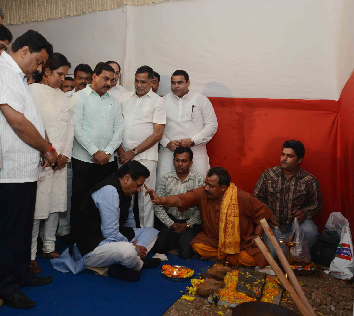 CHIEF MINISTER PRITHVIRAJ CHAVAN & MINISTER MOHD.ARIF NASIM KHAN FOR FOUNDATION STONE CEREMONY OF MATERNITY HOSPITAL AT CHANDIVILI.