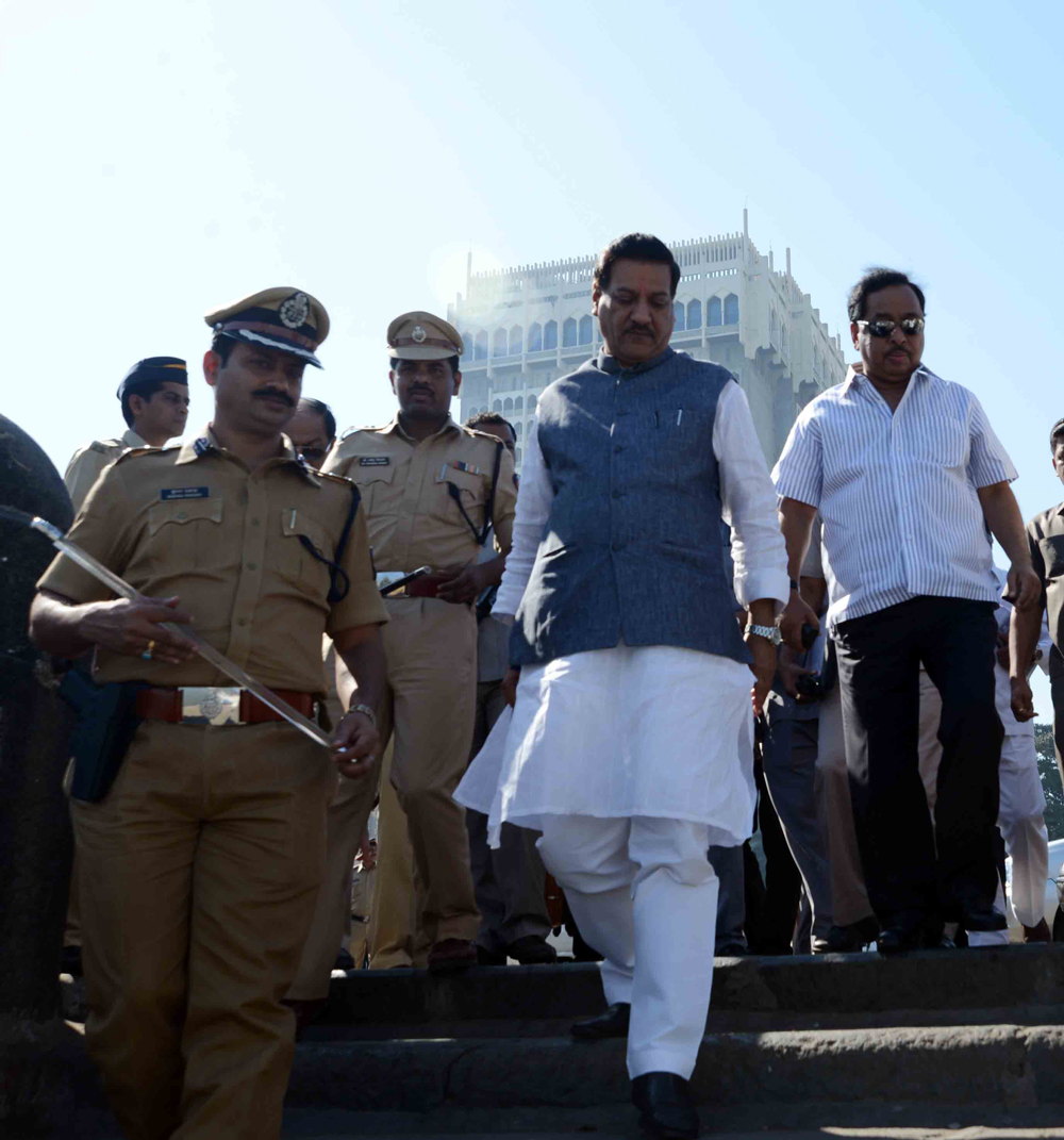 CHEIF MINISTER PRITHVIRAJ CHAVAN & MINISTER NARAYANRAO RANE AT KARANJA  URAN IN RAIGAD DIST.