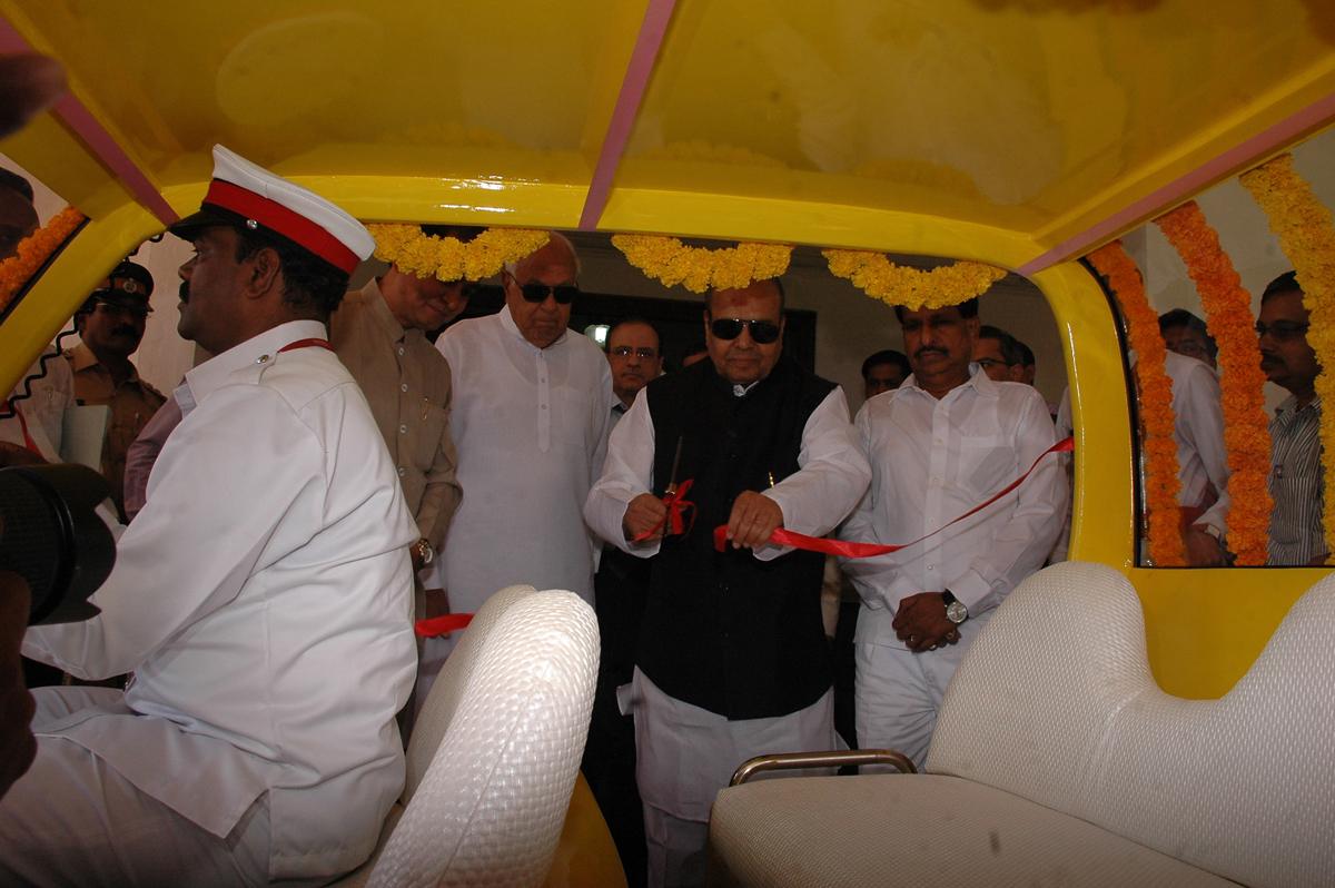 UNION MINISTER DR.FAROOQ ABDULLA & GOVERNOR AT RAJ BHAVAN