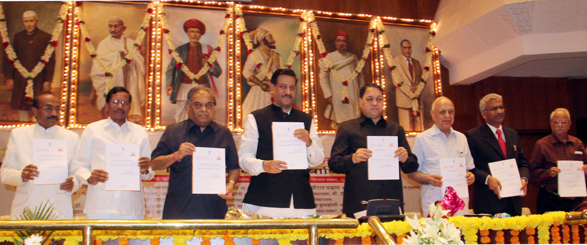 CHIEF MINISTER PRITHVIRAJ CHAVAN AT VIDHAN BHAVAN.