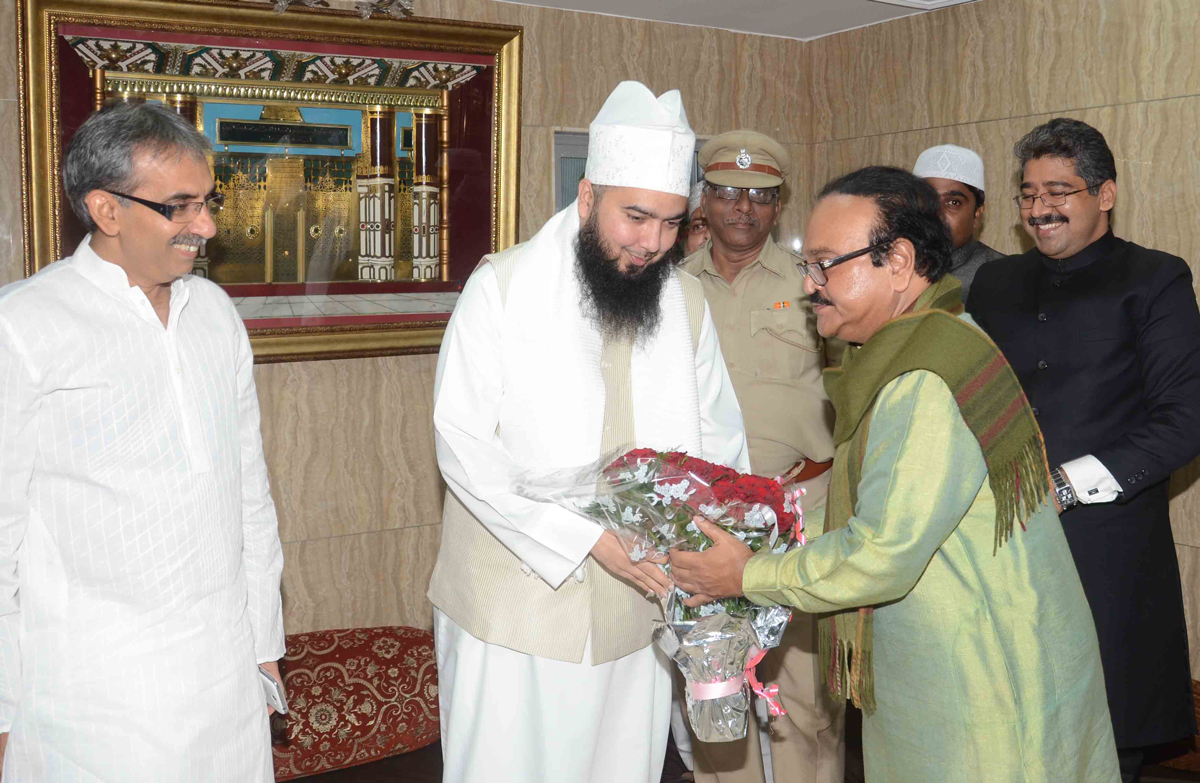 10th ANUAL URS OF SHAHIDEED-E-RAAH-E-MADINAH SAYED ANWAAR ASHRAF URF MUSANNA MIYAN AT CHHOTA SONAPUR M.S.ALI ROAD DO TANKI.