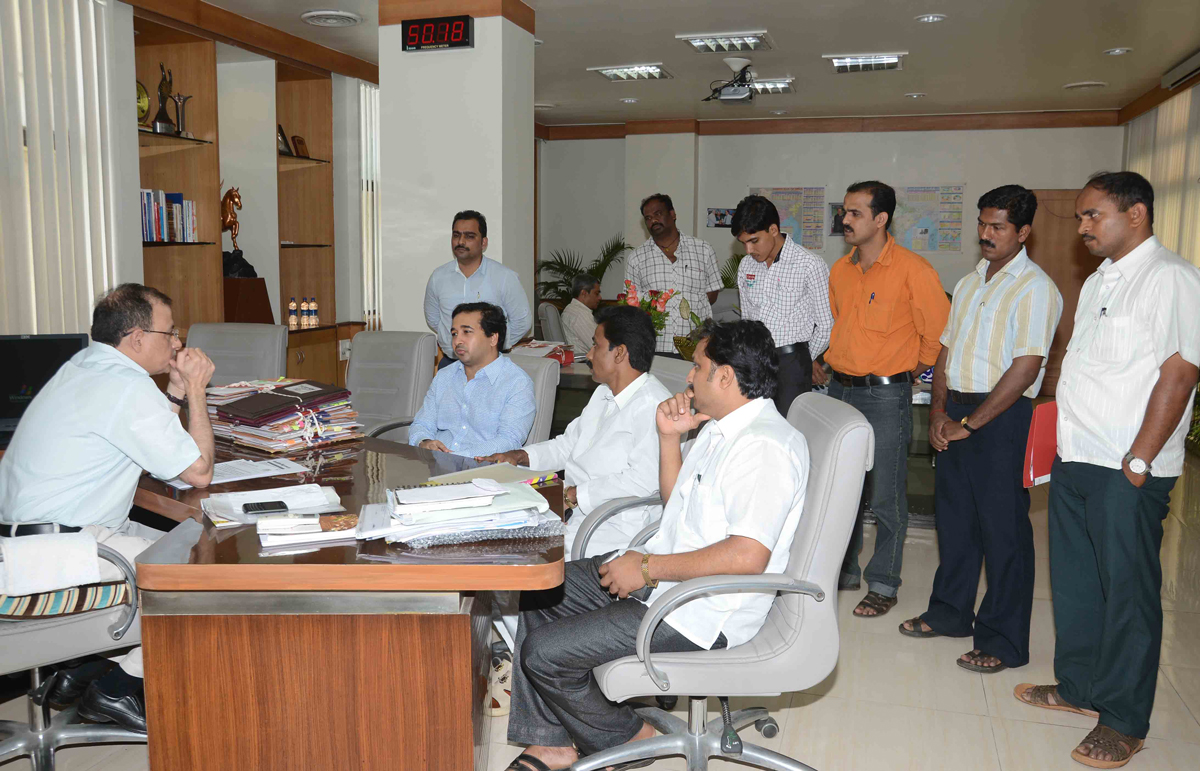 SWABHIMAAN SANGHATANA PRESIDENT NITESH NARAYANRAO RANE AT MSEB BANDRA.