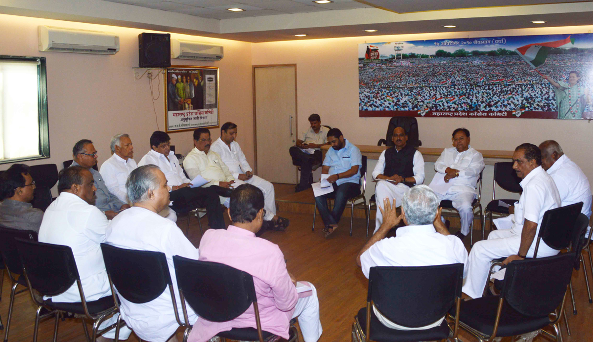 MPCC PRESIDENT MANIKRAO THAKARE MEETING WITH RESPECTED MINISTER'S  AT GANDHI BHAVAN.
