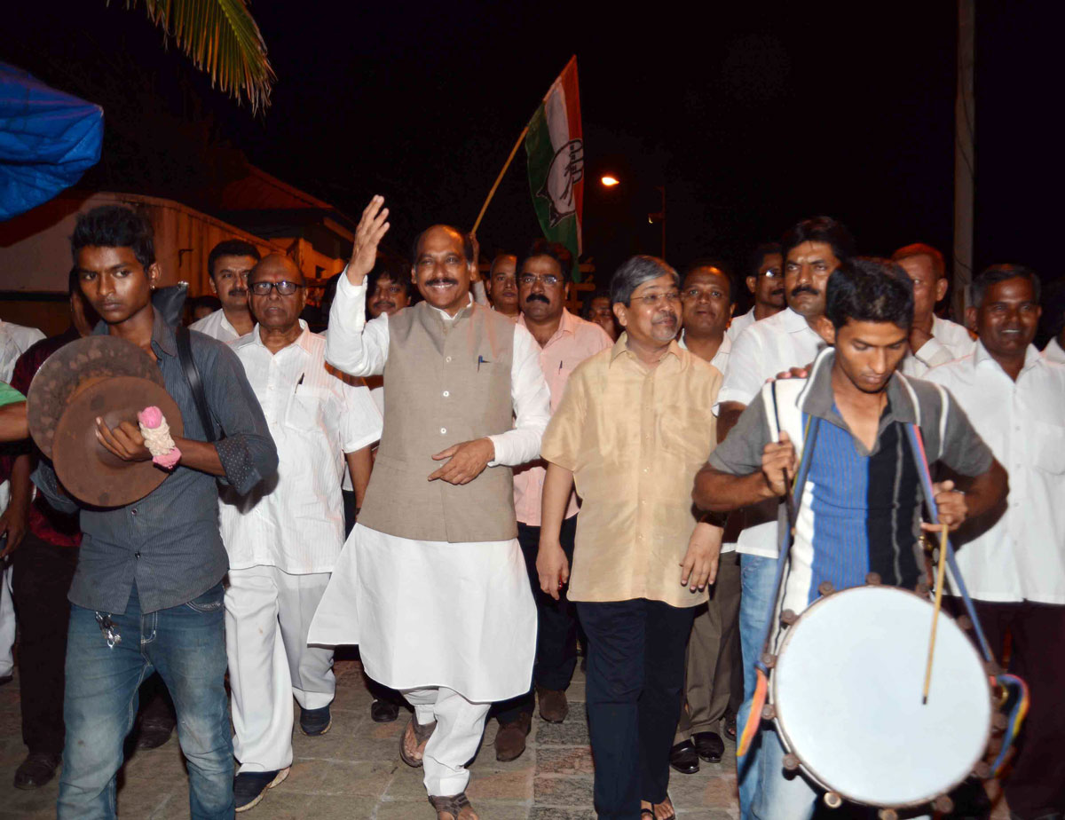 CONGRESS LEADERS CELEBRATION AT DADAR CHAITYABHOOMI !!!!!