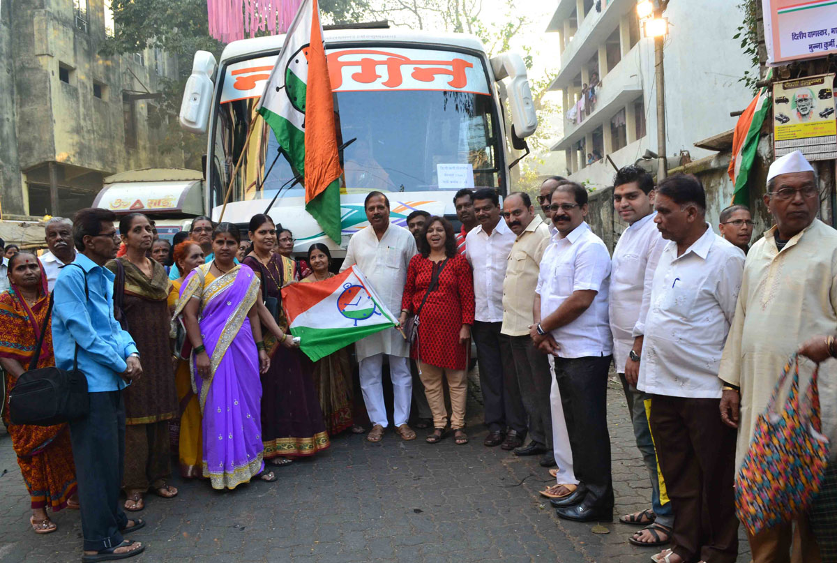 NCP Byculla Assembly Leader Dhananjay Bardade Org. A Tour For Senior Citizens.