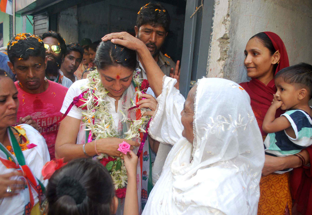Election Campaign Rally & Padyatra of MP. Candidate Priya Dutt.