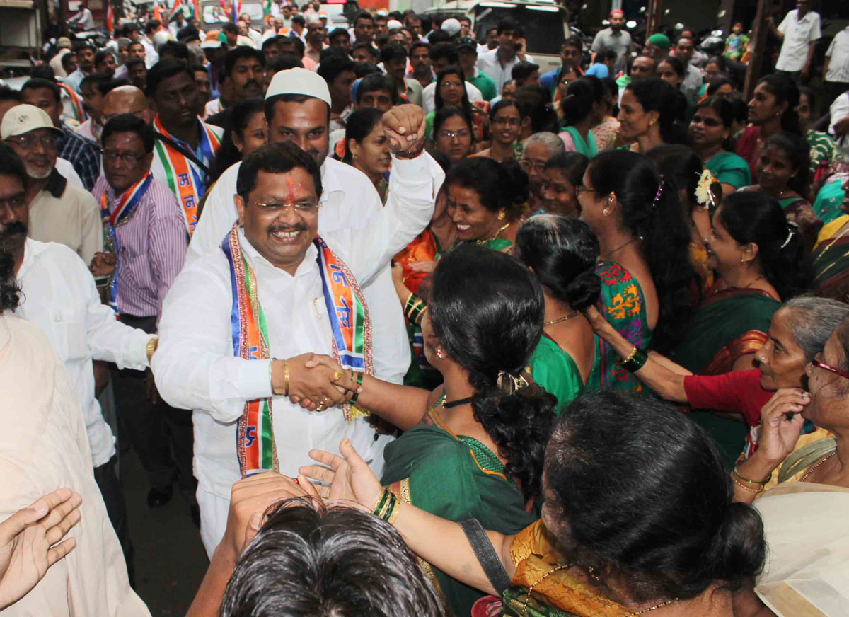 184-Byculla Assembly MNS Candidate Sanjay Naik Filed Nomination Form.