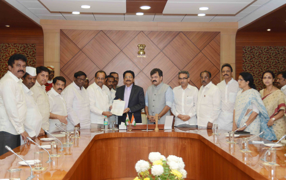 Congress-NCP Delegation Met Governor of Maharashtra Dr. Ch.Vidyasagar Rao at Raj Bhavan Mumbai.