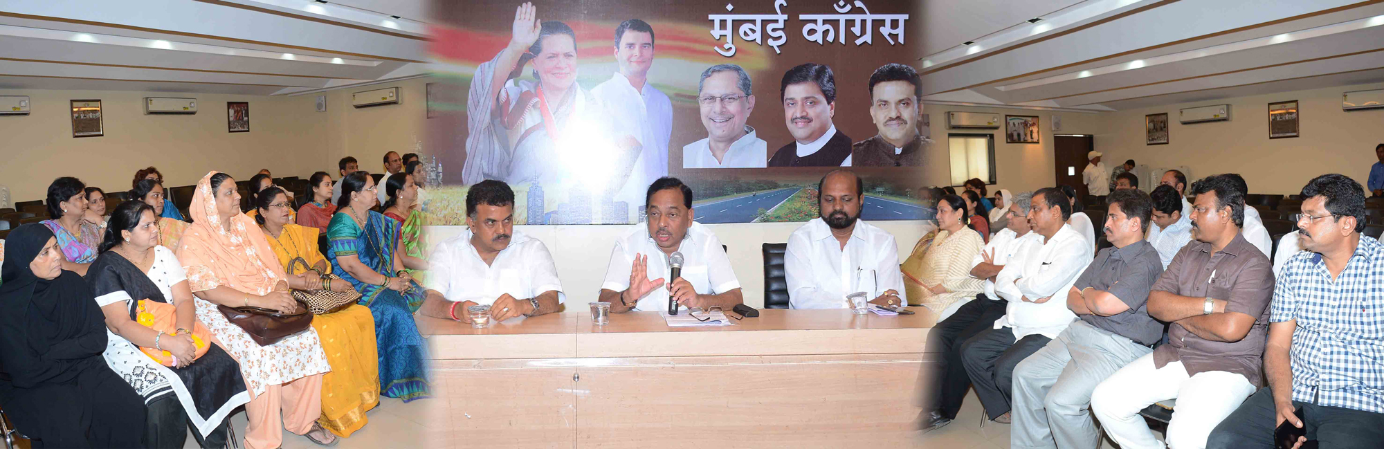 Ex.Chief Minister Narayanrao Rane & MRCC President Sanjay Nirupam During Meeting at Rajiv Gandhi Bhavan Azad Maidan.