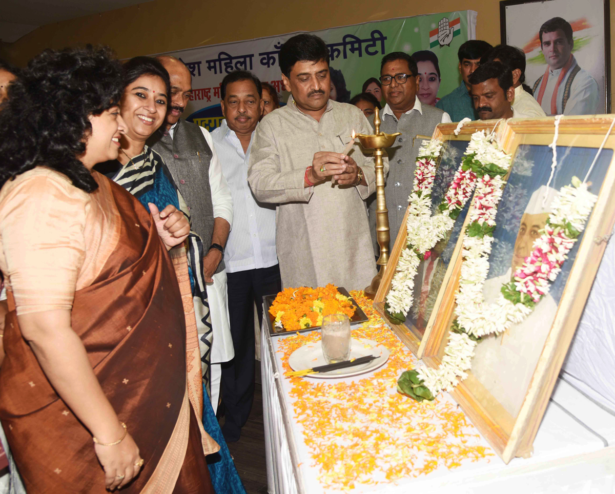 MPCC Newly Appointed Mahila President Charulata Tokas Charge Taking Ceremony at Tilak Bhavan.