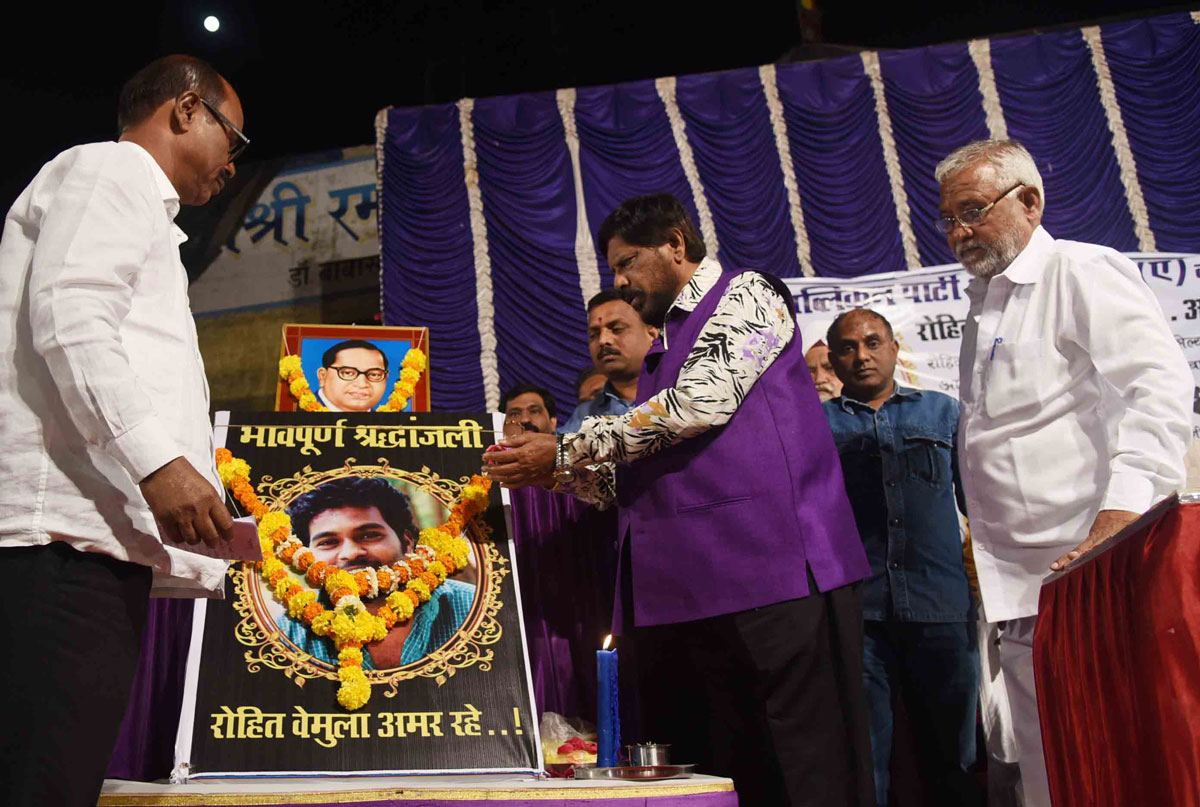 RPI President & MP Ramdas Athawale Protest Sabha for Dalit Phd Scholar Rohit Sucide at Hyderabad University at Chembur P.L.Lokhande Marg.