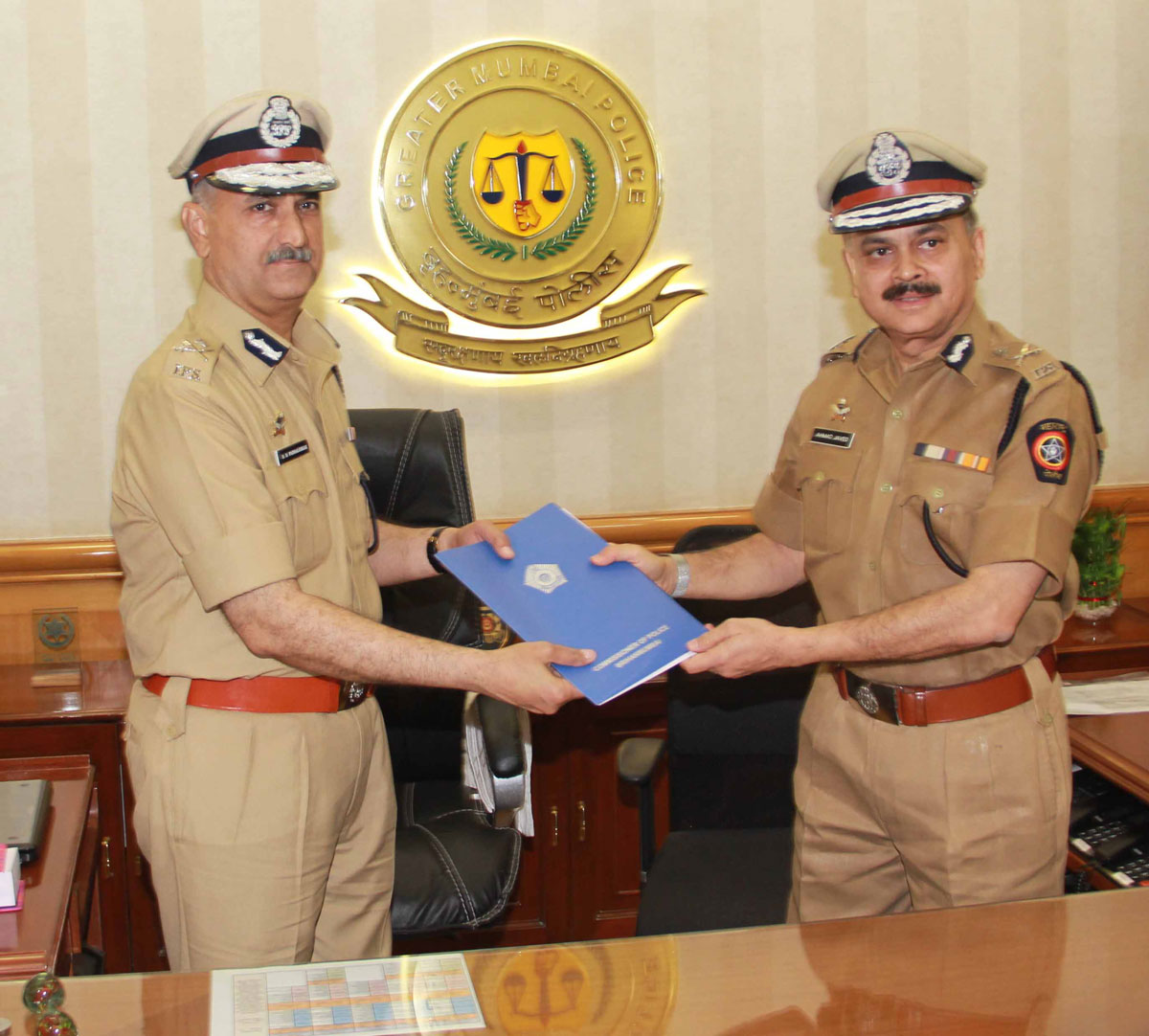 New Mumbai CP Datta Padsalgikar & Ex.CP Ahmad Javed at CP Office.