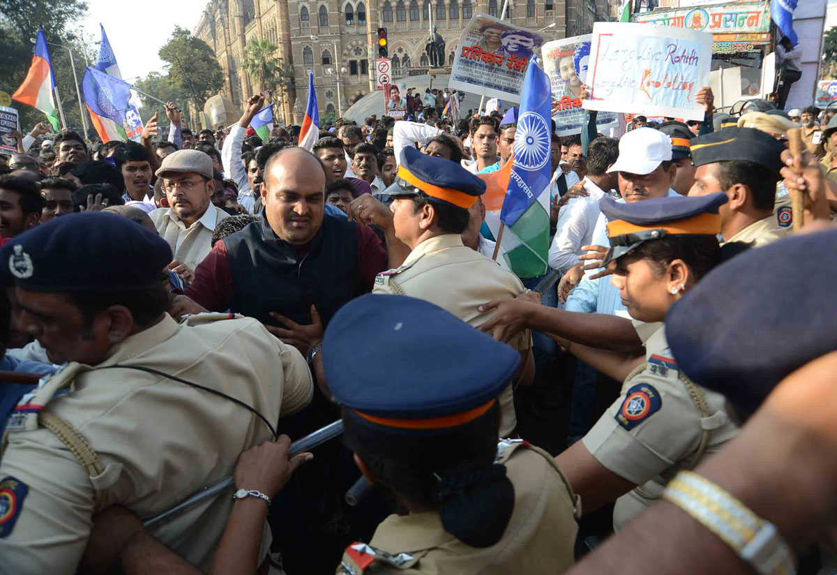 Adv.Prakash Ambedkar & others NGO's Protest Rally against Govt on Dalit Phd Scholar Rohit Vemula Sucide at Hyderabad University from Byculla Ranibaugh to Vidhan Bhavan.