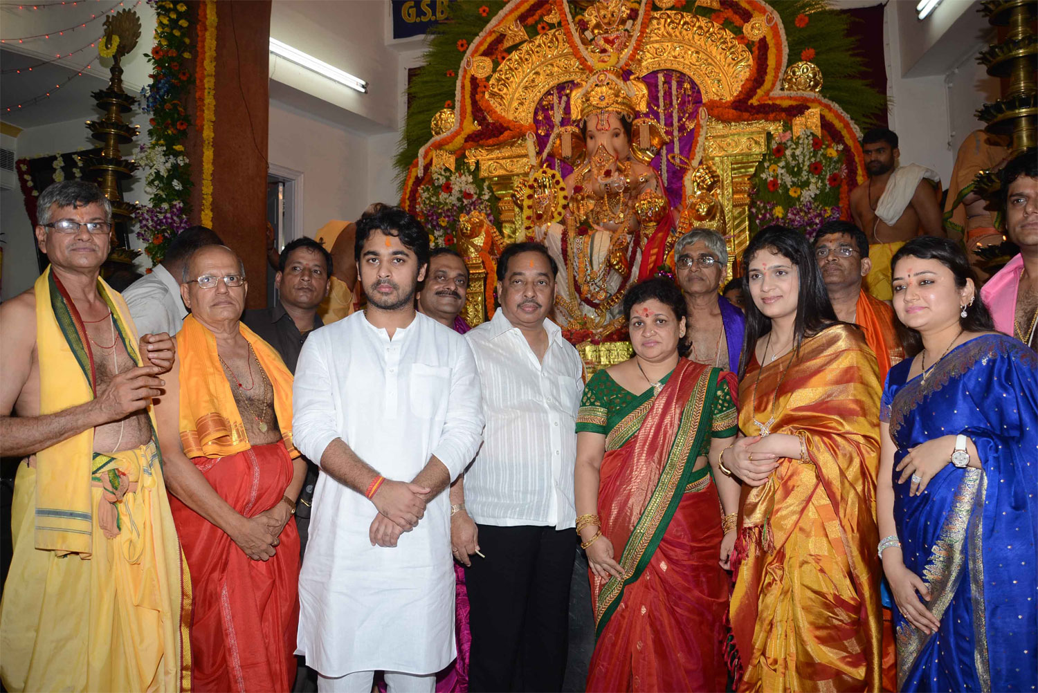 MINISTER NARAYANRAO RANE WITH WIFE SMT.NILAMTAI RANE AT GSB SARVAJANIK GANESHUTSAV MANDAL AT WADALA IN MUMBAI.