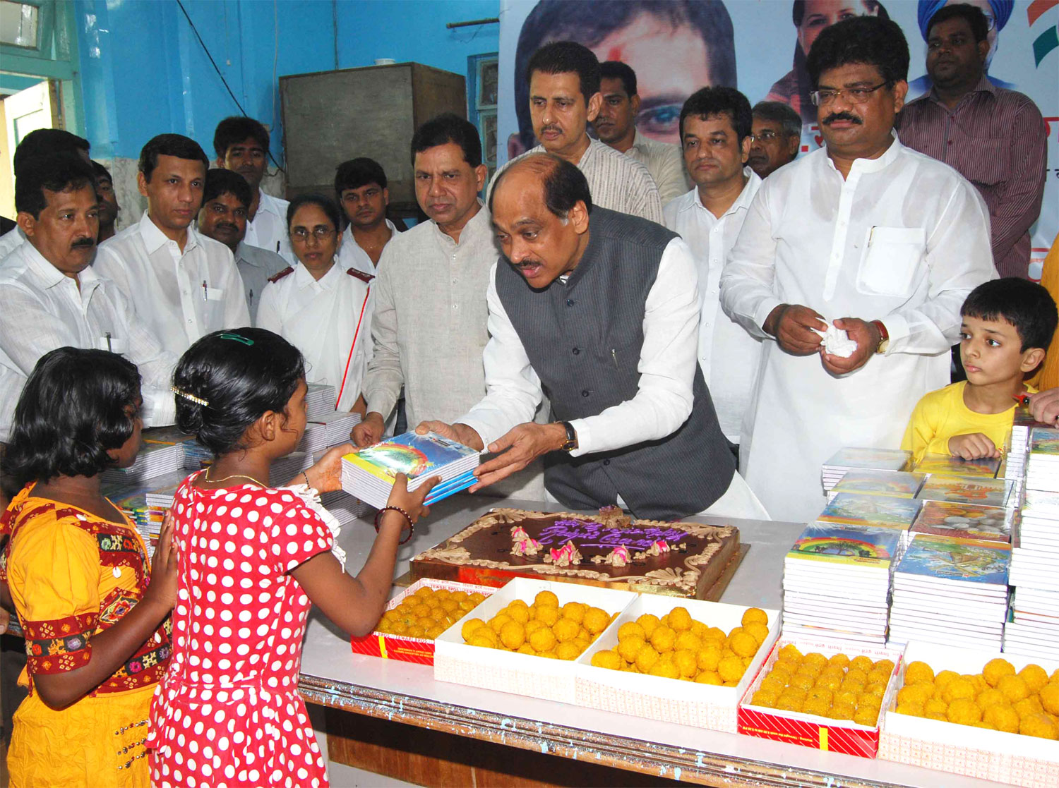 MPCC PRESIDENT MANIKRAO THAKRE CELEBRATION AICC GEN. SECRETARY M.P.RAHUL GANDHI BIRTHDAY AT SION.