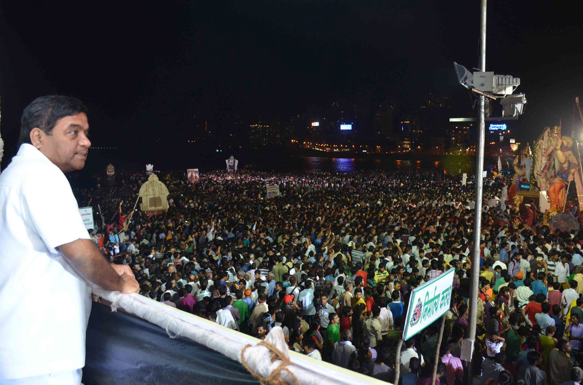 Ganpati Bappa Visharjan at Girgaon Chowpatty.