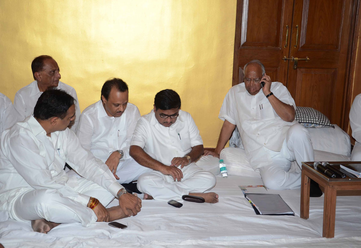 NCP.LEADERS MEETS AT RESIDENCE OF GUARDIAN MIN.JAYANTRAO PATIL AT MAHALAKSHMI.