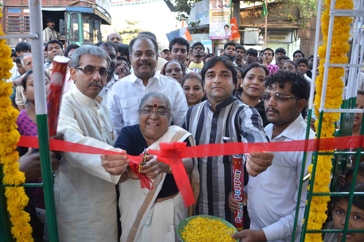 MLA ANNIE SHEKHAR & MLA AMIN PATEL IN LIBRARY OPENING AT DANA BUNDER BY MUNICIPAL CORPORATER JAVED JUNEJA.