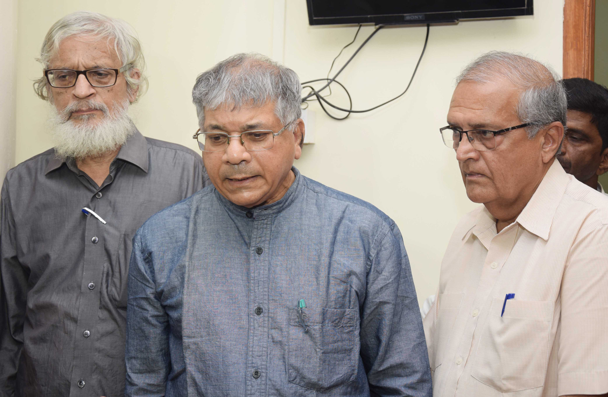 Balasaheb Ambedkar Press Conference on Today Maharashtra Bandh.