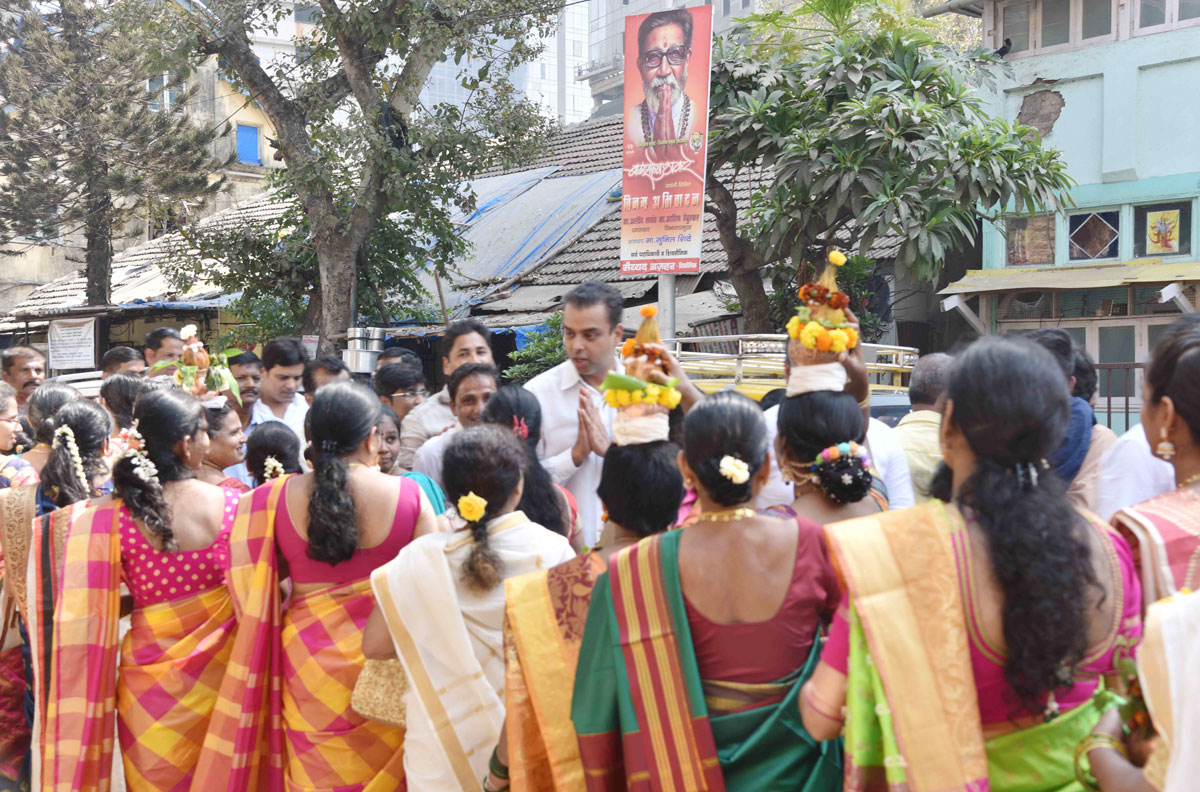 Leaders Milind Deora & Sahinbhau Ahir at Ayyappa Swami Mandir Pooja at Worli.