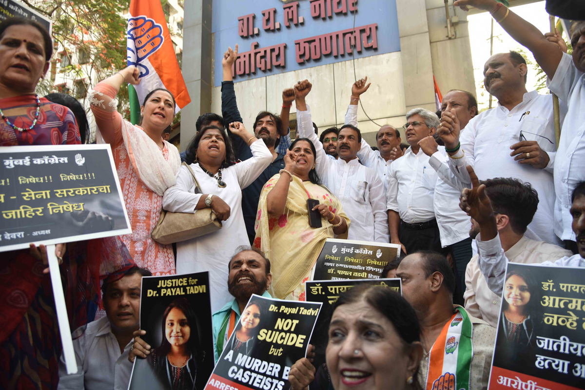 Mumbai Congress President Milind Deora with Delegates Meets Mumbai Police Commissioner on issue of Dr.Payal Tadvi Suicide in Nair Hospital Campus,
