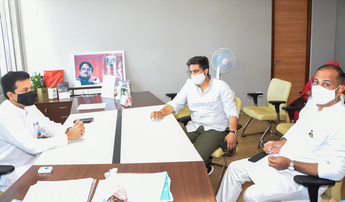 NCP MLA Rohit Pawar and Congress MLA Kunal Patil Meets Minister Amit Vilasrao Deshmukh at Mantralaya.