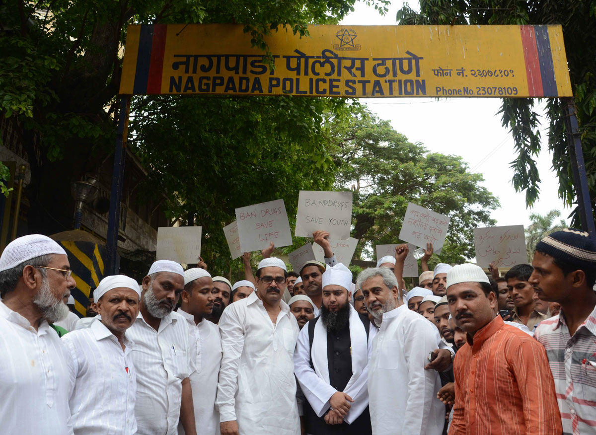 UNION MINISTER OF STATE MILIND DEORA IN FOOTBALL CAMP AT MADANPURA.