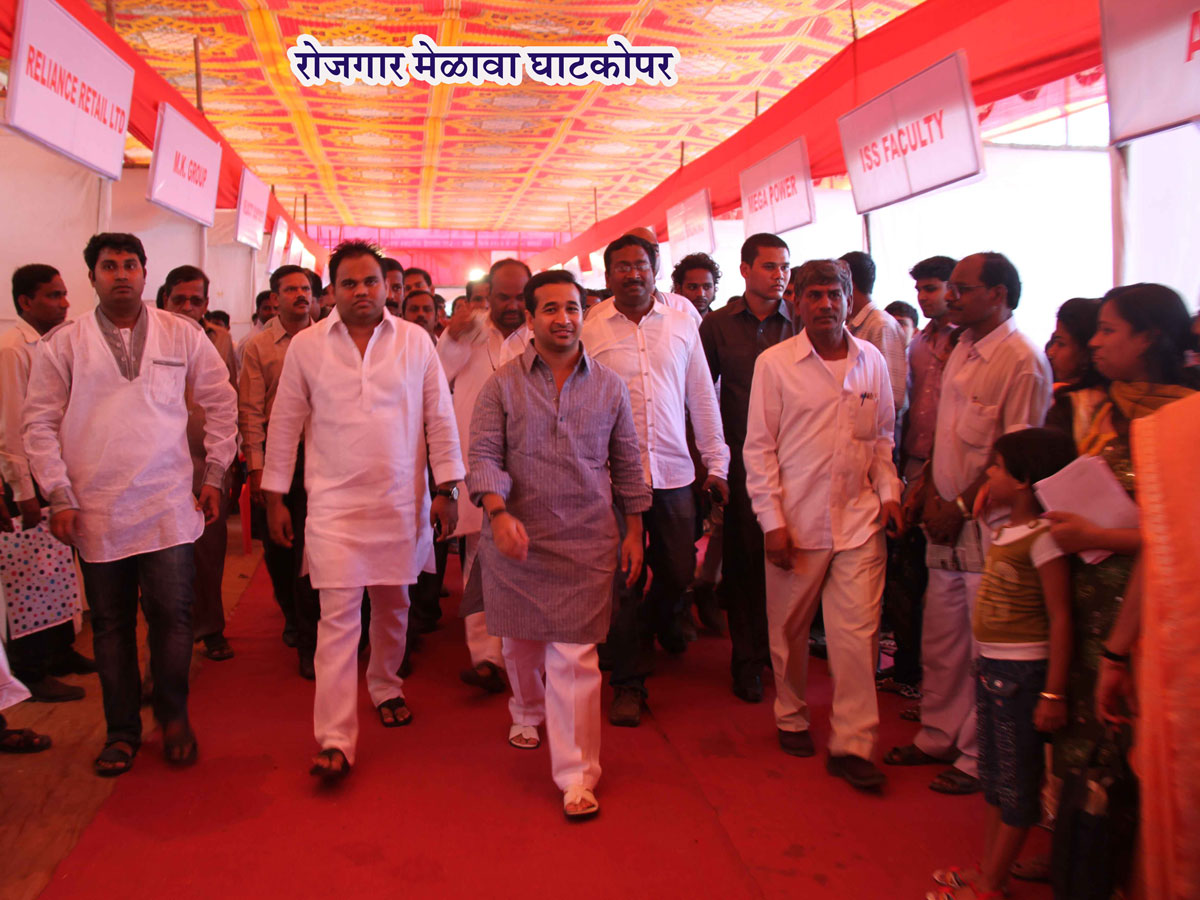 YUVA CONGRESS LEADER & SWABHIMAAN SANGHATANA PRESIDENT NITESH RANE IN JOB FAIR GHATKOPAR.