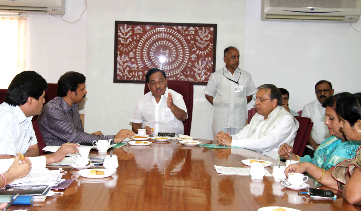 MINISTER NARAYANRAO RANE & MINISTER RAJENDRA DARDA AT MANTRALAYA.
