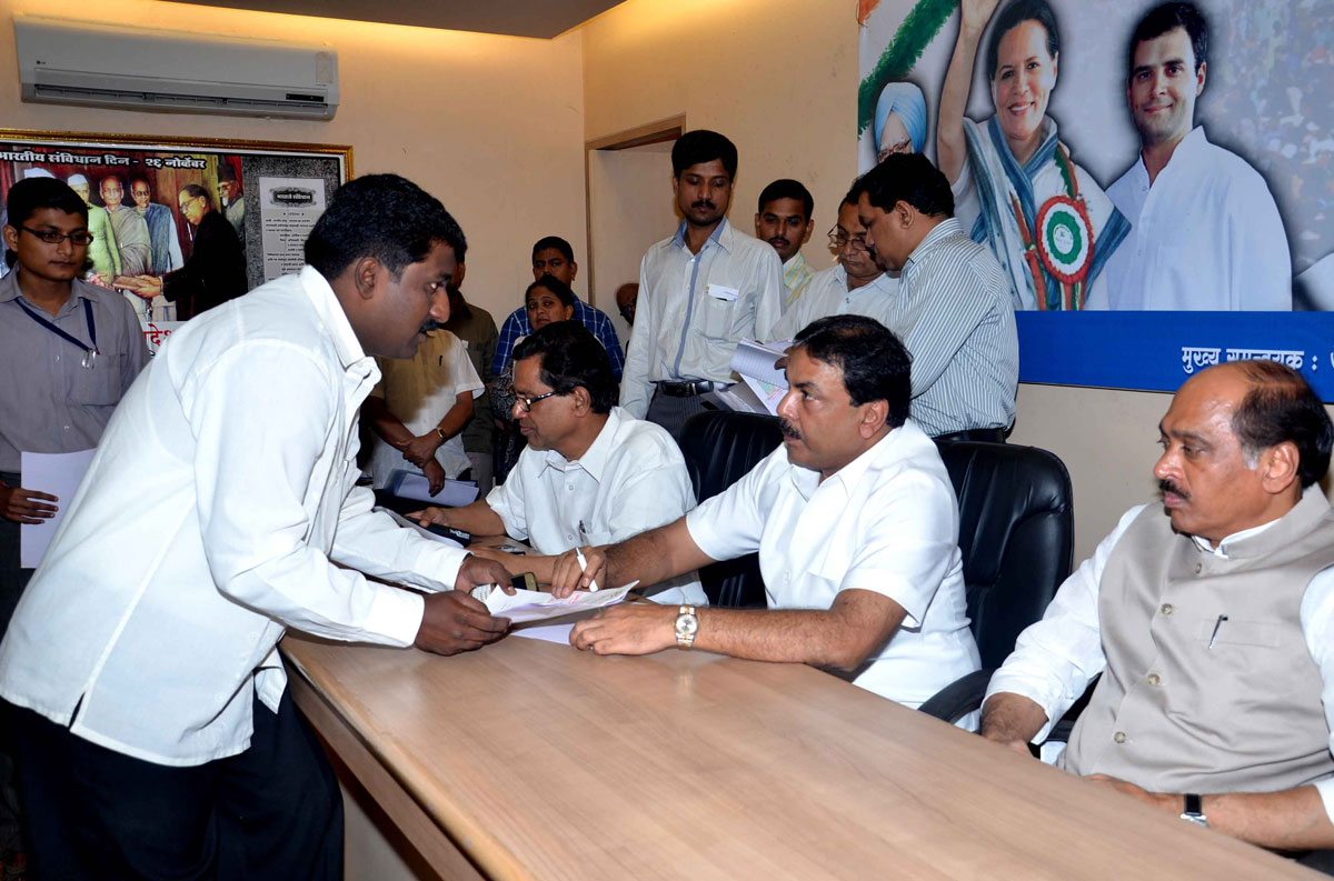 MINISTER ARIF NASIM KHAN IN JANTA DARBAR AT GANDHI BHAVAN.