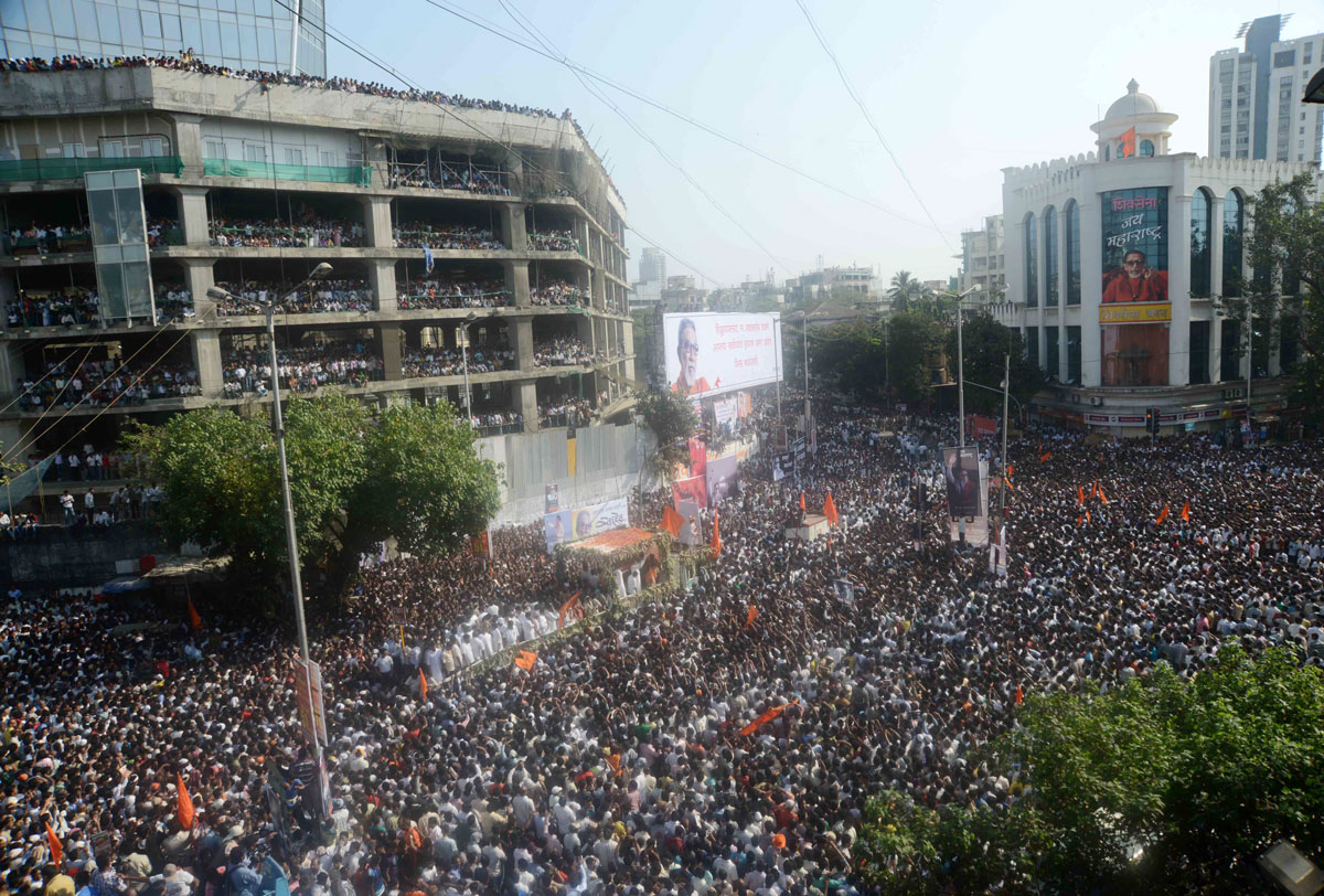 SHIVSENA SUPREMO BALASAHEB THAKAREY FUNERAL AT DADAR.