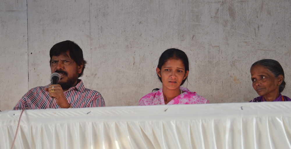 RPI LEADER & EX.MP.RAMDAS ATHAWALE &  ANITA SALVI PRESS CONFERENCE AT RPI PARTY OFFICE CST.