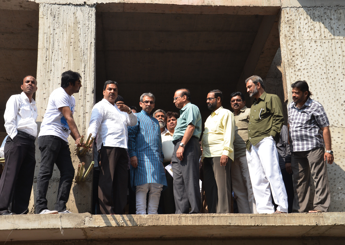 MINISTER MOHD.ARIF NASIM KHAN VISITED MINORITY ITI COLLEGE AT DONGRI .