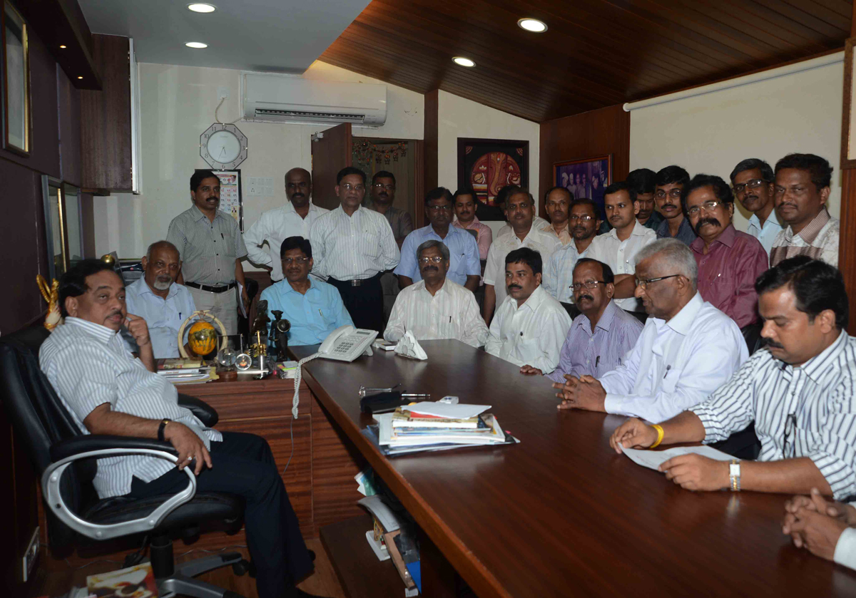 MINISTER NARAYANRAO RANE AT NYANESHWARI.