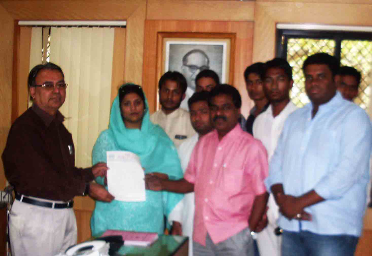 NSUI NATIONAL CO-ORDINATOR HEENA VIJAY KANOJIA IN MARATHWADA UNIVERSITY.