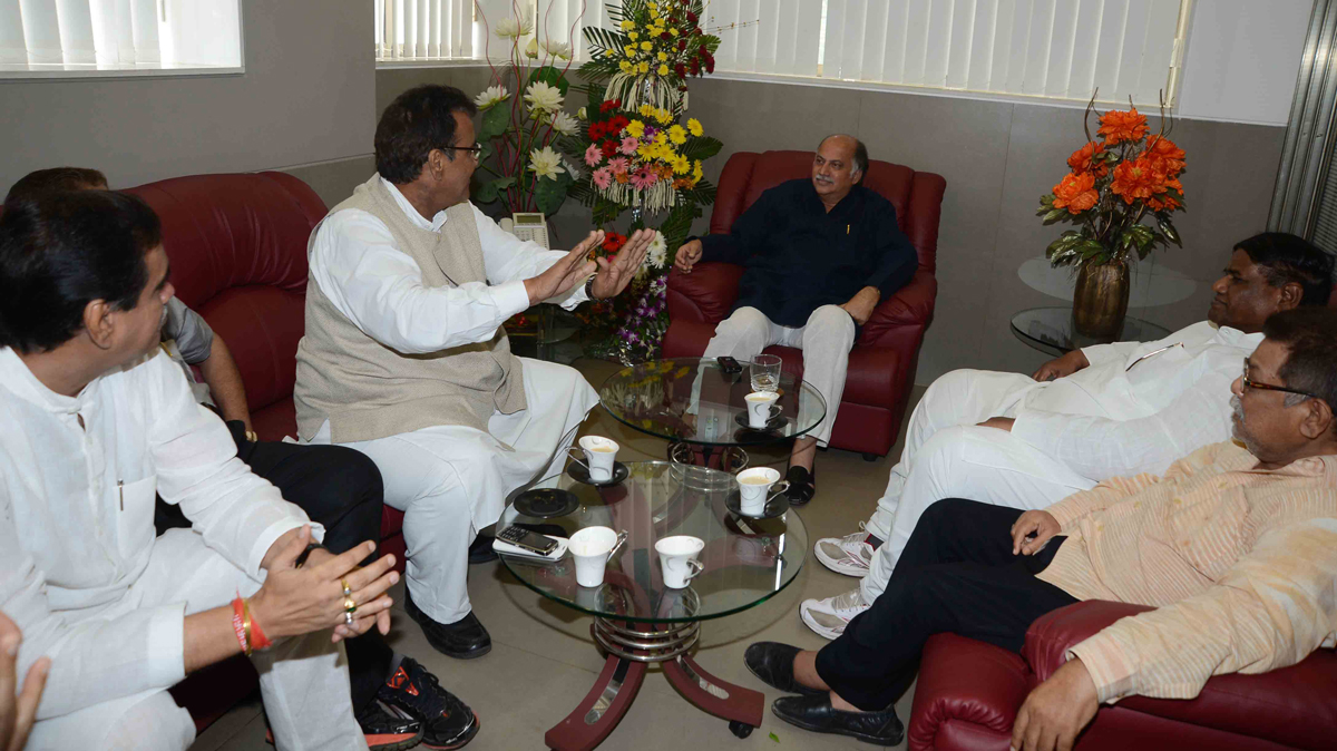 AICC GEN.SECRETARY & M.P.GURUDAS KAMAT & MRCC PRESIDENT PROF.JANARDAN CHANDURKAR AT D.N.NAGAR ANDHERI.