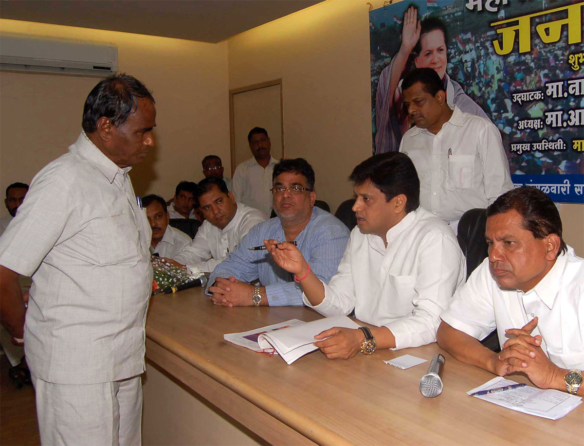 MINISTER RAJENDRA MULAK IN JANTA DARBAR AT GANDHI BHAVAN.