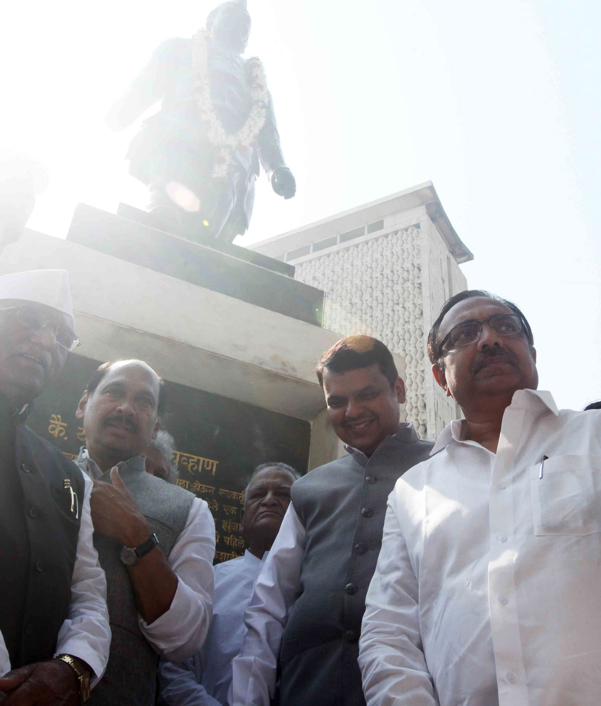 All Party Leader's Paying Tribute to The First Chief Minister of Maharashtra Late Yashwantrao Chavan on his 102th Birth Anniversary at Vidhan Bhavan Mumbai.