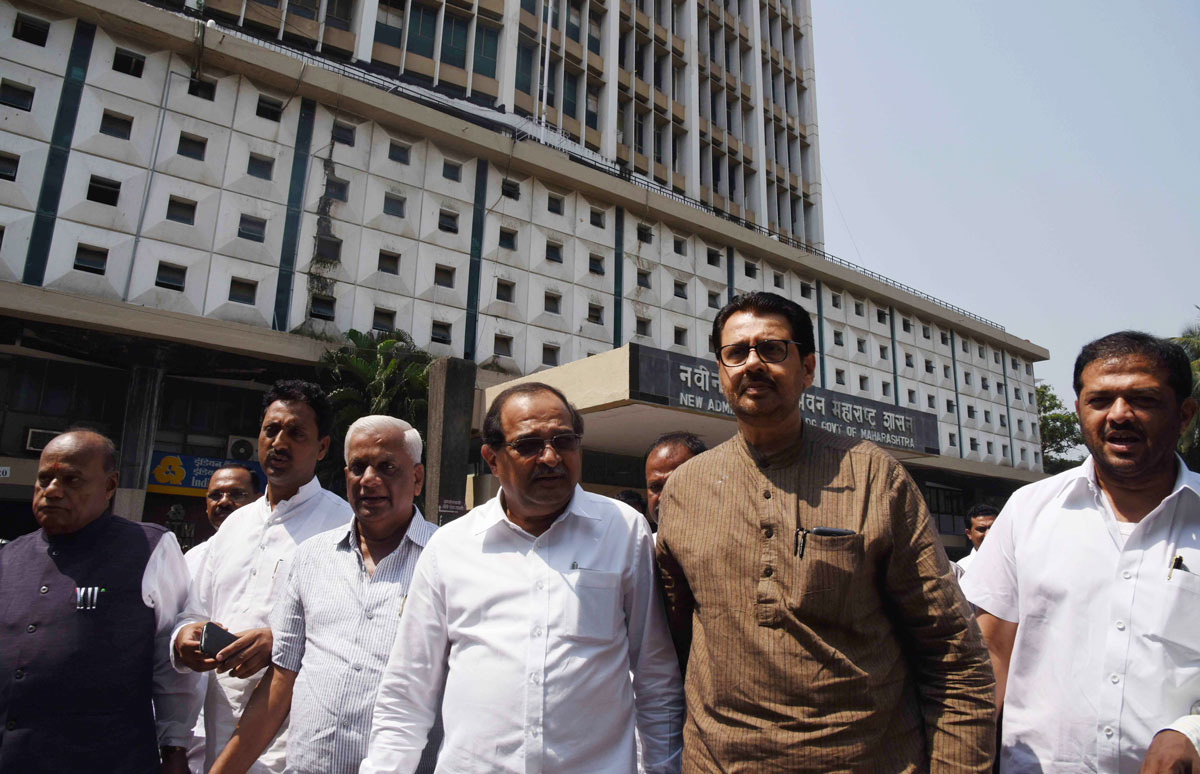 Congress MLA Delegation Demands to Postpone KDMC Elections.